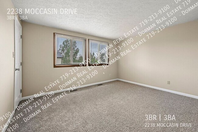 Building Photo - 2238 Moccassin Dr
