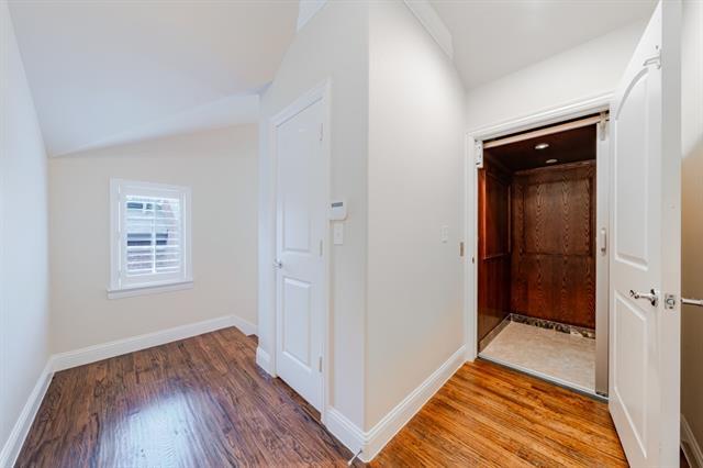Building Photo - 4133 Hyer St