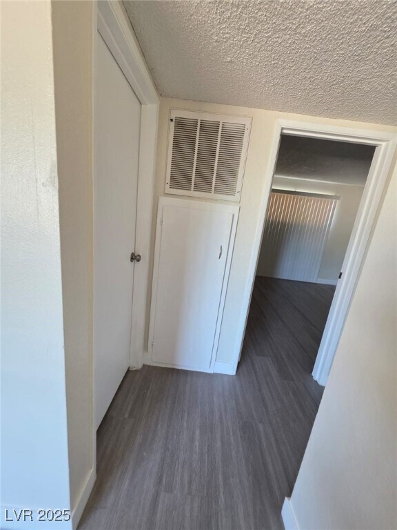 Building Photo - 1075 E Desert Inn Rd