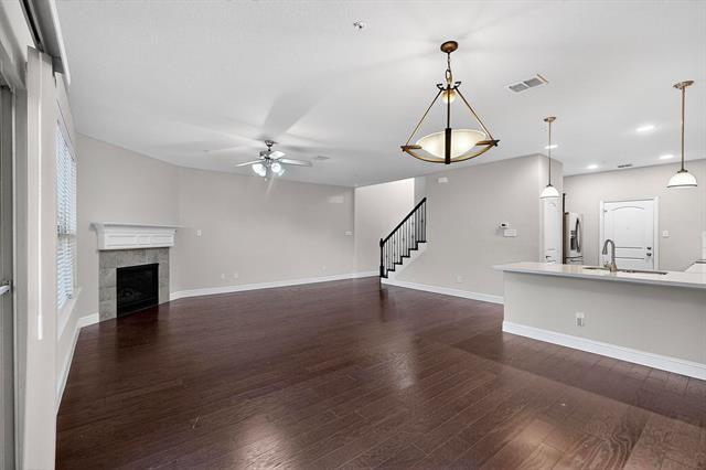 Building Photo - 2584 Jackson Dr