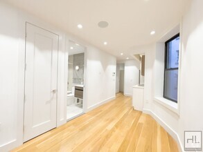 Building Photo - Upper East Side / 2-Bed 1-Bath / Newly Ren...