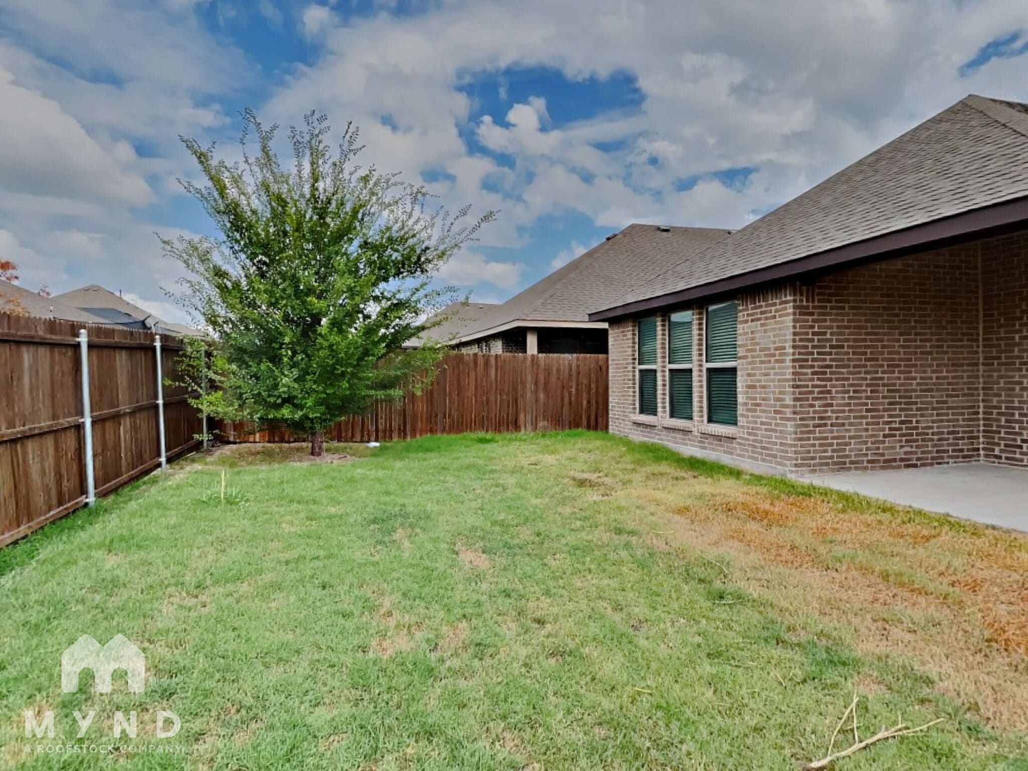 Building Photo - 552 Bradley Dr