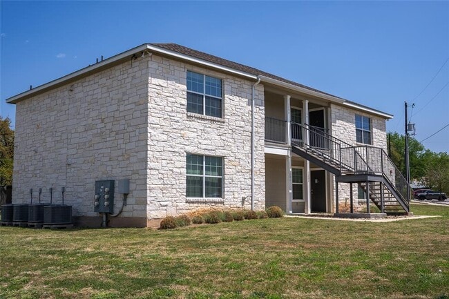 Building Photo - 304 Stubblefield Ln