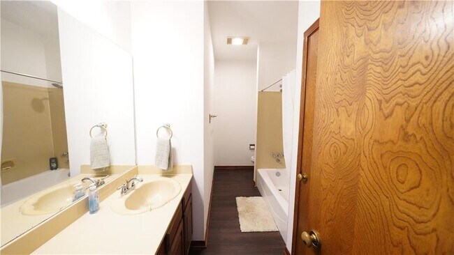 Building Photo - 155 Villere Dr