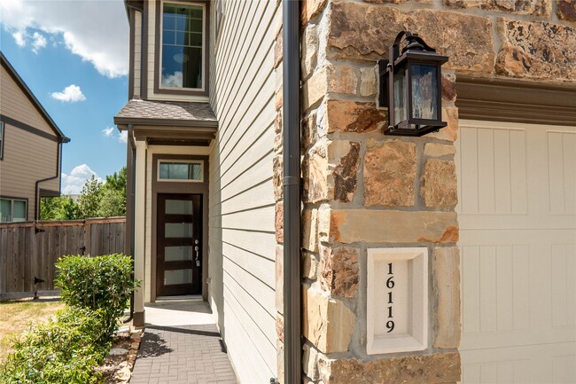 Building Photo - 16119 Northern Cardinal Ln