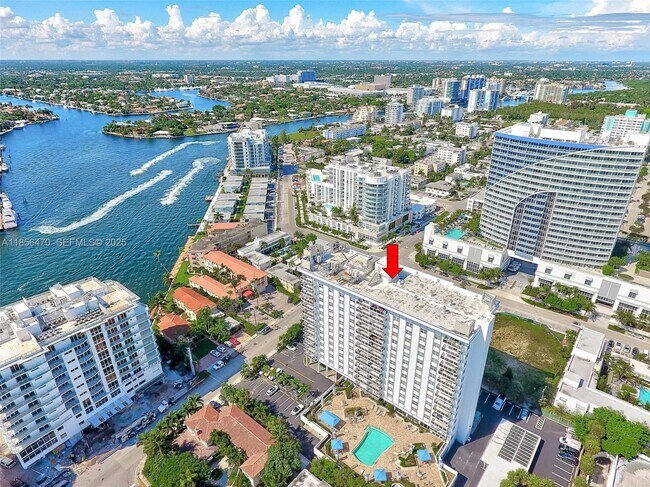 Building Photo - 336 N Birch Rd