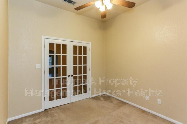 Building Photo - 4505 Vahrenkamp Dr