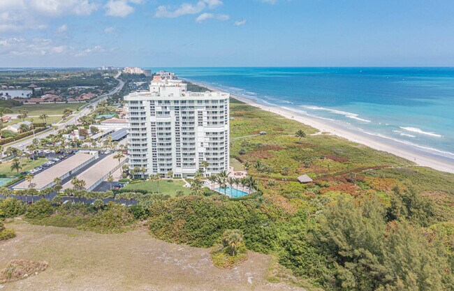 Building Photo - 2700 N Hwy A1A
