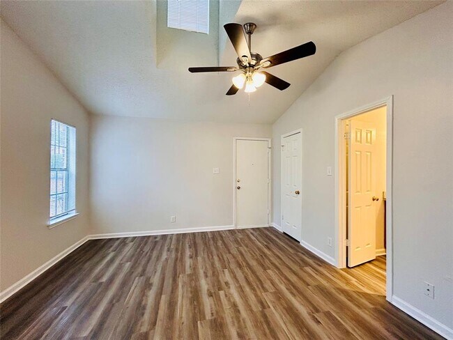 Building Photo - 9317 Kempler Dr