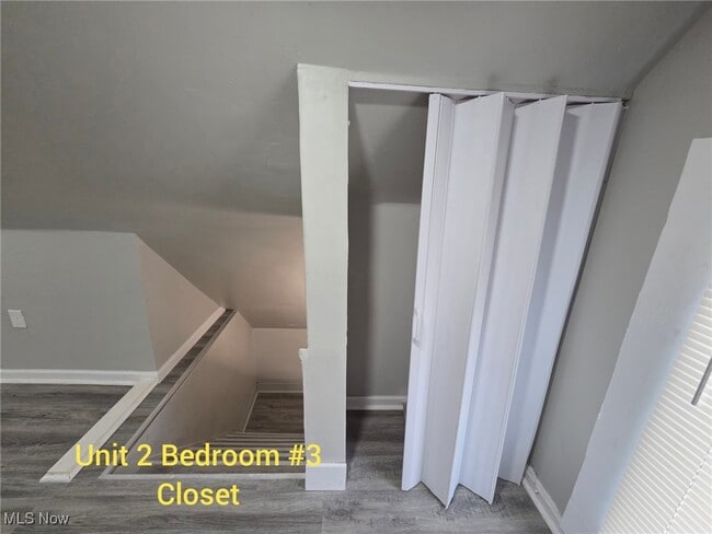 Building Photo - 3658 W 58th St