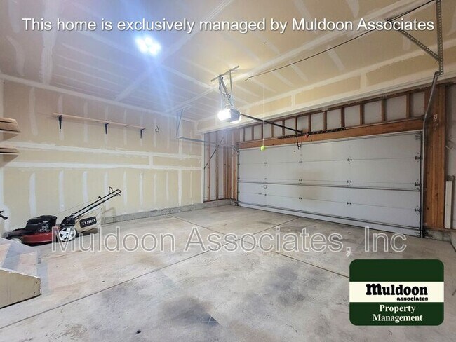 Building Photo - 6677 Wild Indigo Dr