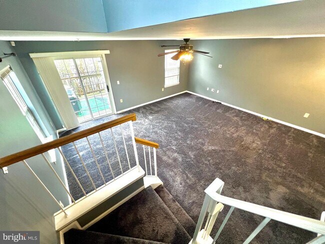 Building Photo - 2095 Pawlet Dr