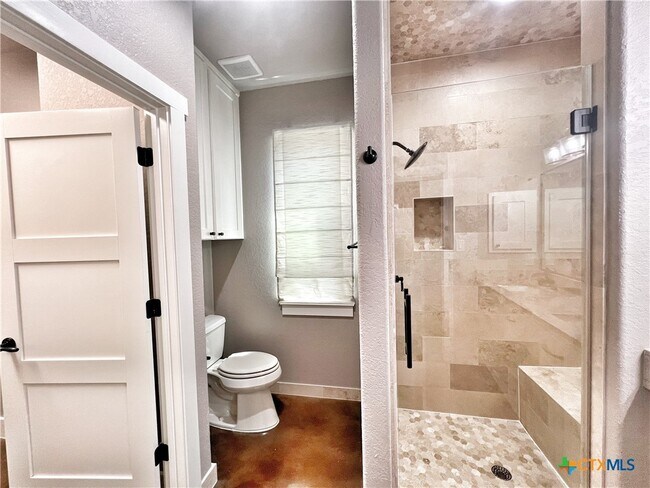Building Photo - 1704 Gruene Vineyard Crossing
