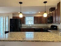 Building Photo - 33 Ronald Dr