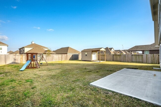 Building Photo - 135 San Bernard Dr
