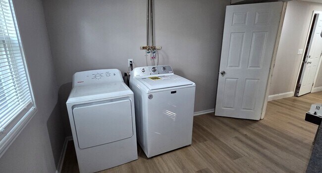 Building Photo - A Spacious 4 bedroom house for Rent !!!
