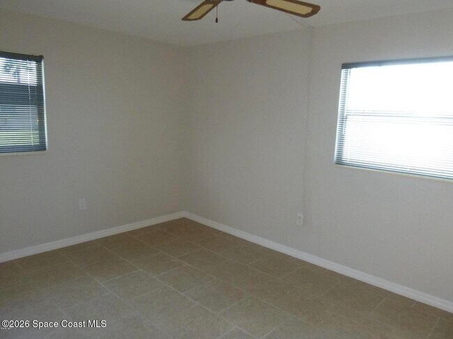 Building Photo - 360 Needle Blvd