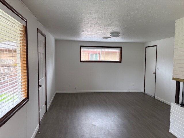 Building Photo - 2285 Oakway Terrace