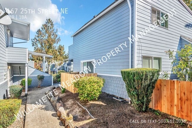 Building Photo - 167 25th St NE