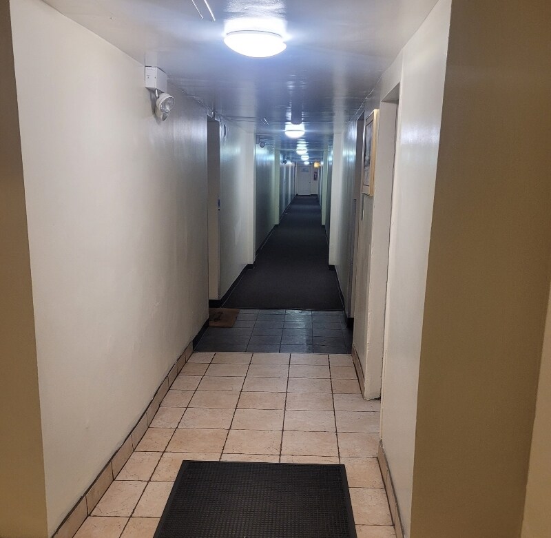 Building Photo - 4915 S Drexel Blvd