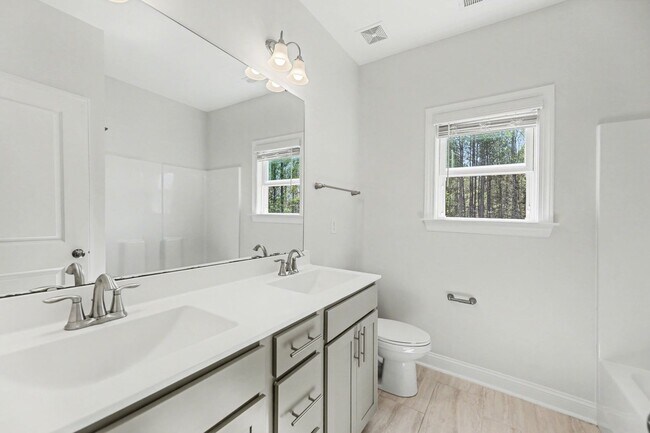 Building Photo - Modern 4BR Home in Raleigh | Great Location