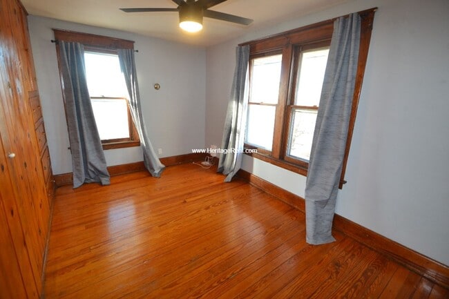 Building Photo - 207 Park Ave