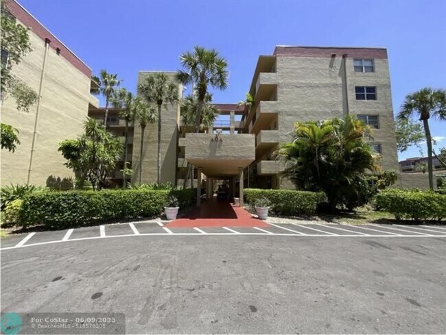 Building Photo - 404 NW 68th Ave