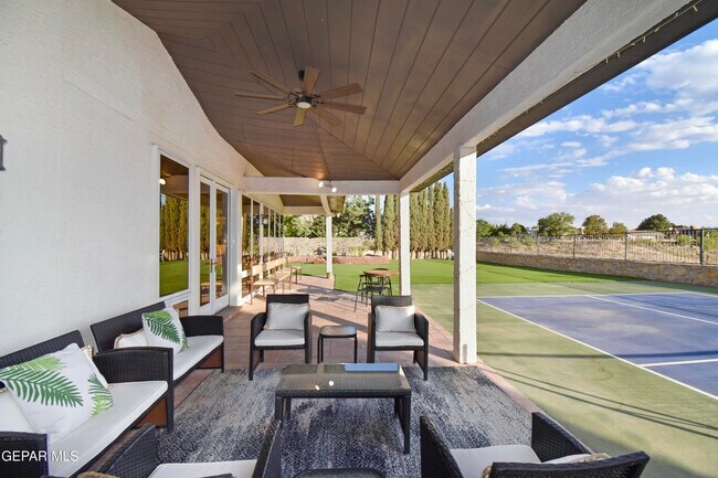 Building Photo - 508 Canyon Springs Dr