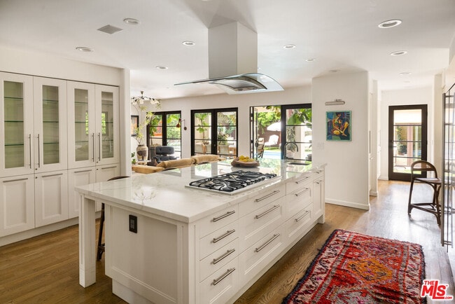 Building Photo - 1745 N Vista St