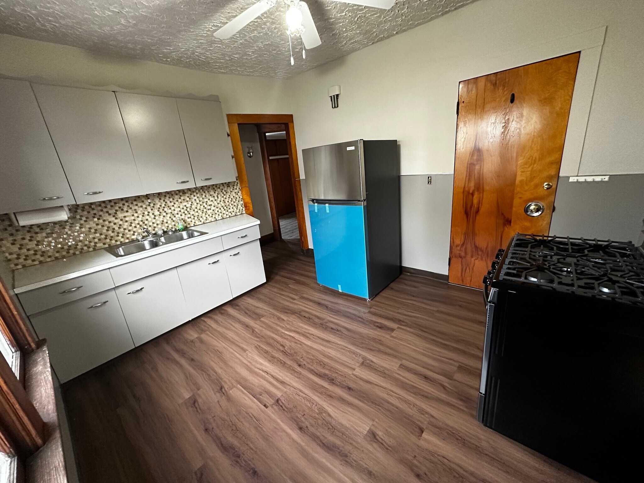 Building Photo - 23 Indian Orchard Pl