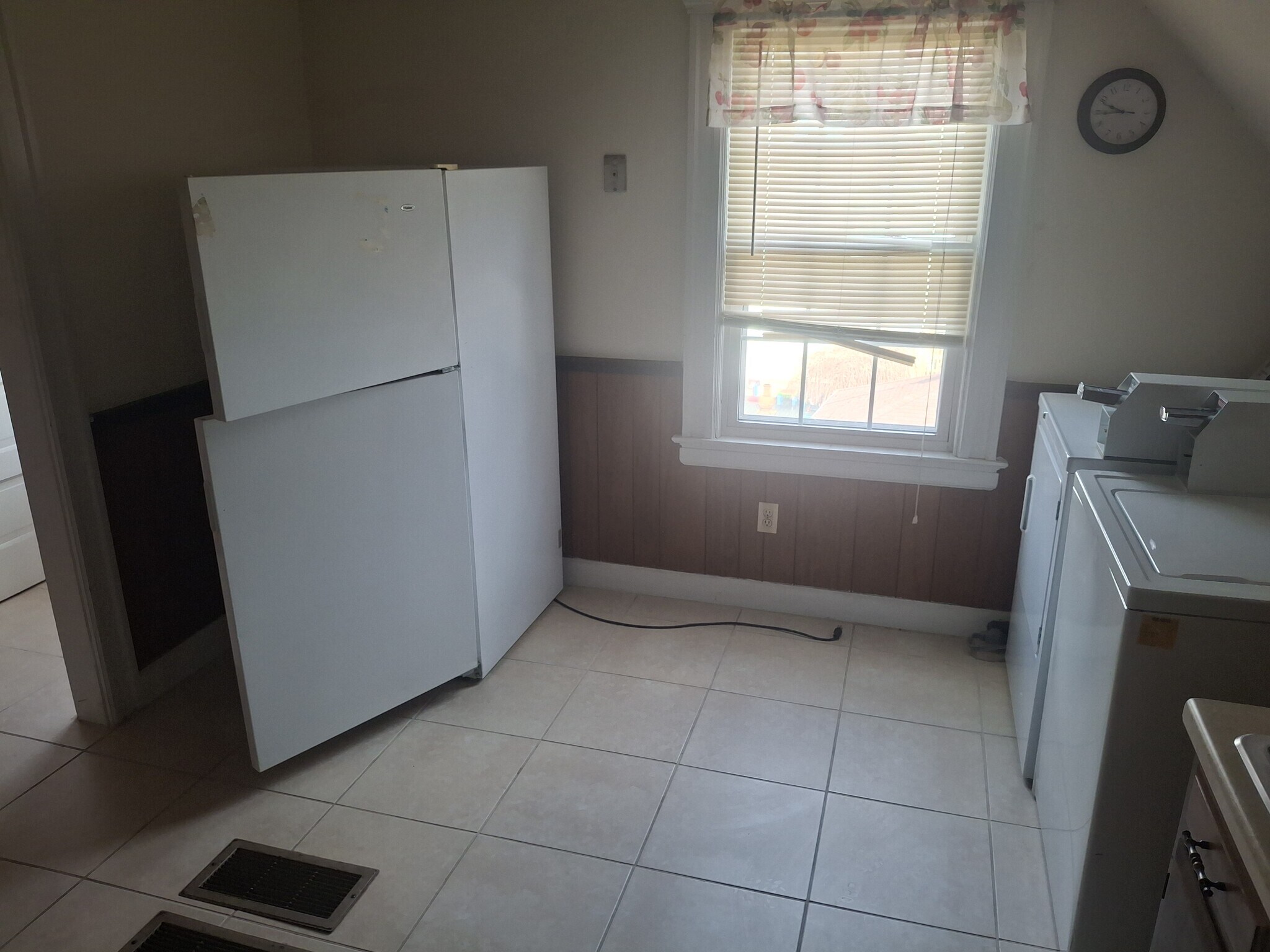 Kitchen - 422 Prospect Ave