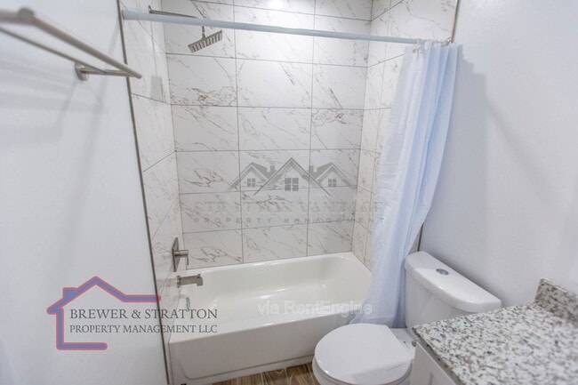 Building Photo - 2324 W Mobile Ln