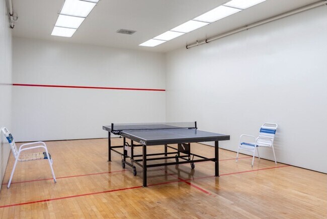 Building Photo - Just landing in the East Bay? Fully Furnished Resort 1 Bdrm. condo available on a short or long t...