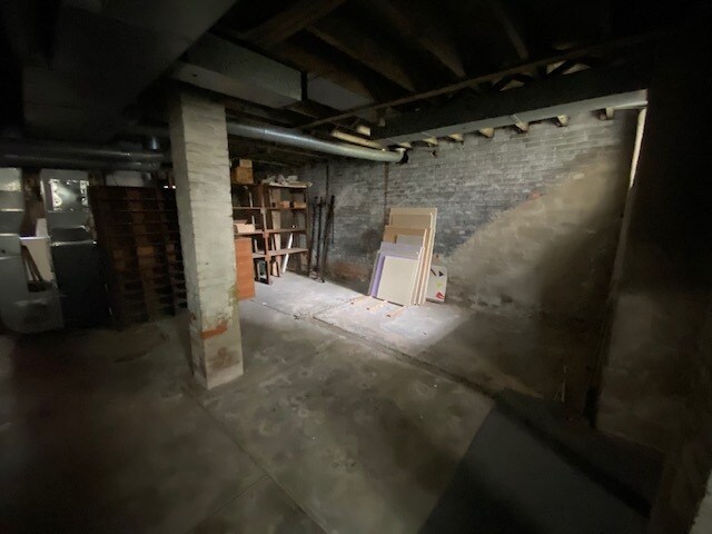 Building Photo - 87 S Washington St