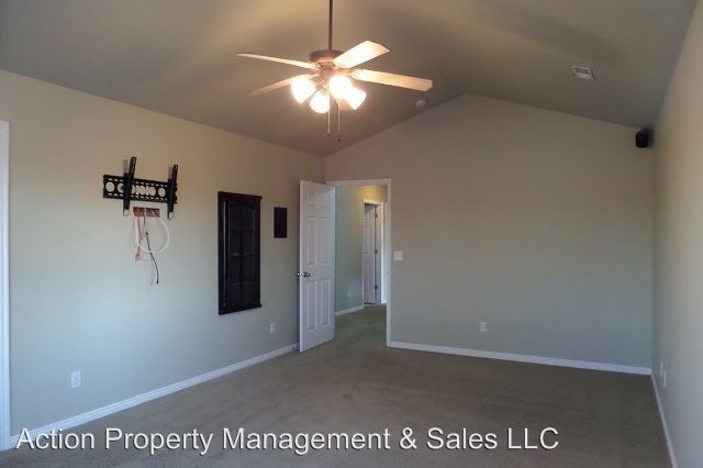 Building Photo - 1598 Wyngate Park Dr