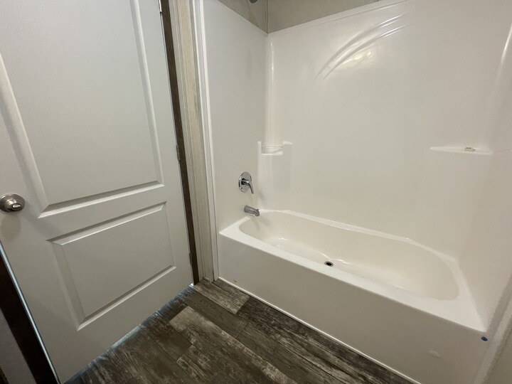 Building Photo - 16220 Frontenac Ave