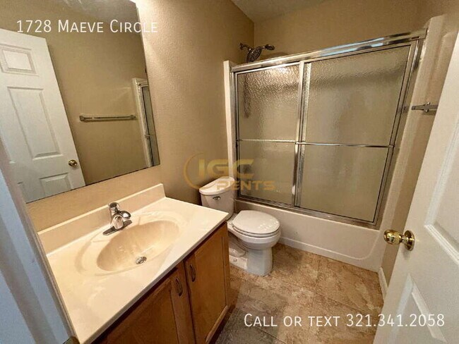 Building Photo - 1728 Maeve Cir