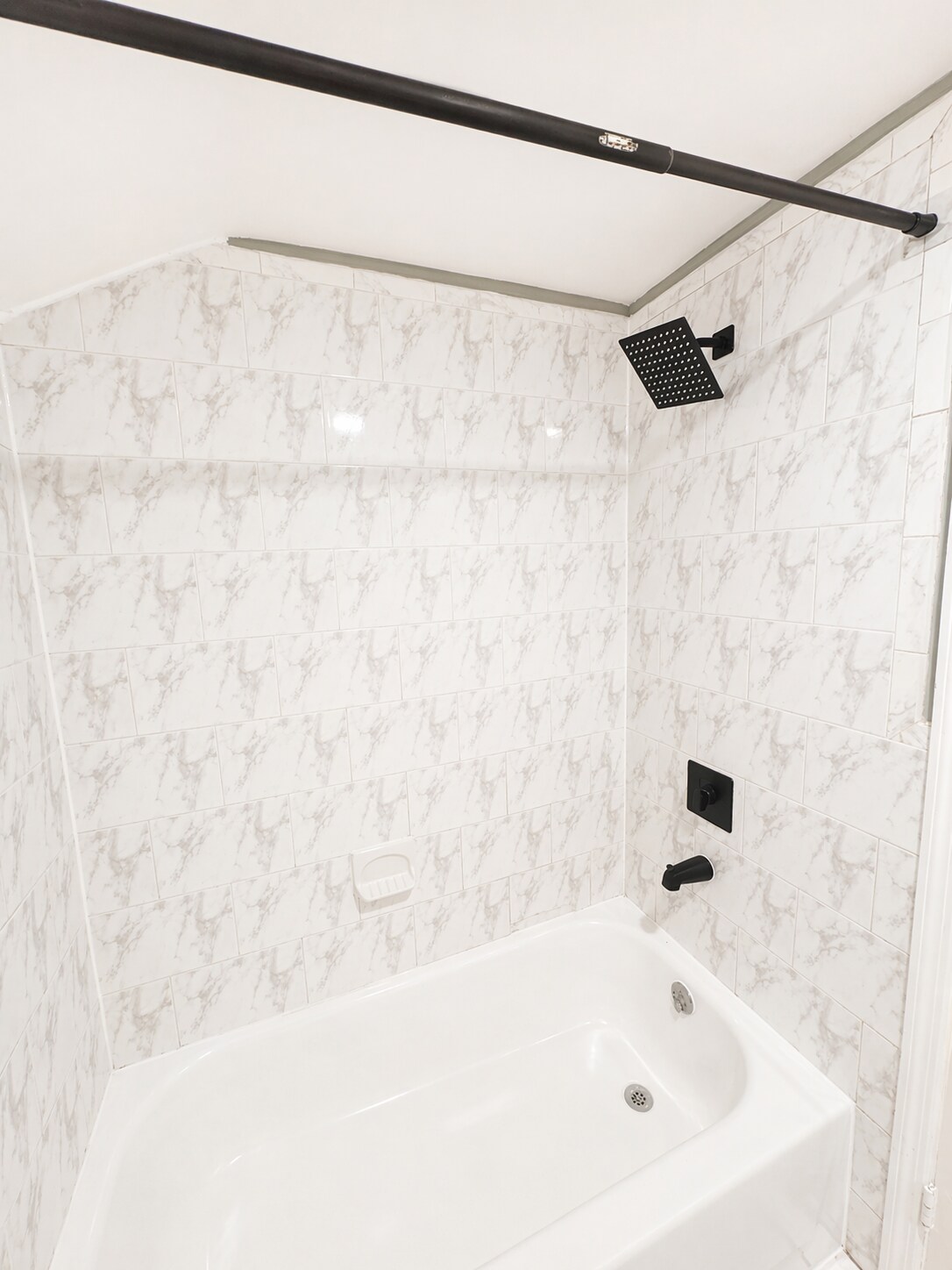 Building Photo - 35 Coit St