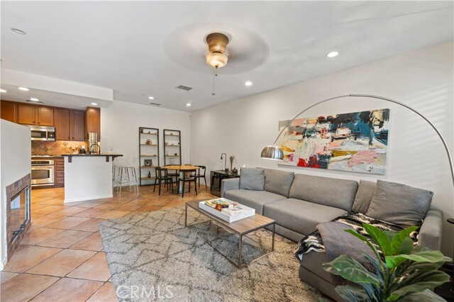 Building Photo - 122 Coral Rose