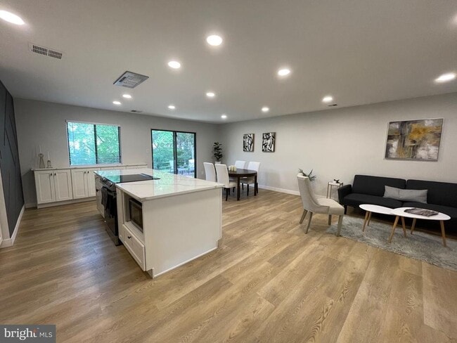 Building Photo - 11307 Gatesborough Ln