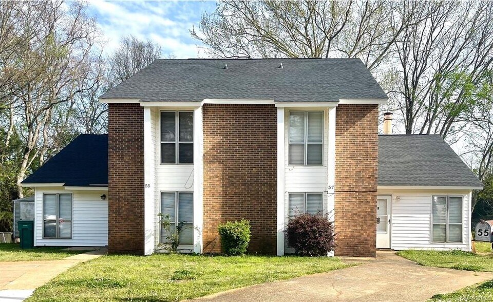 Primary Photo - 55 Rosewood Ct