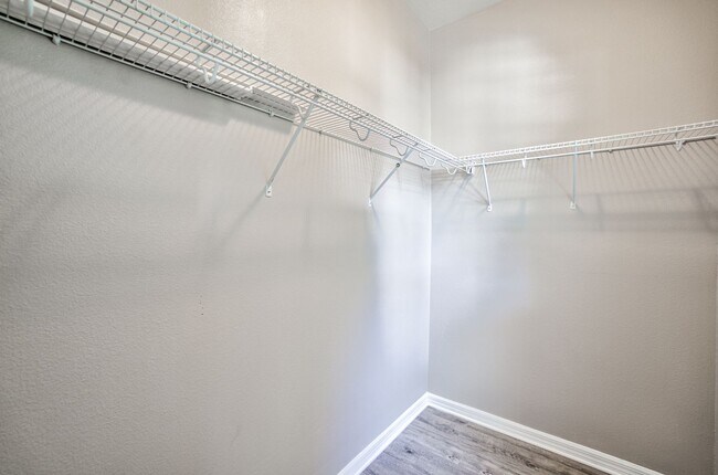 Building Photo - Beautiful 3/3 w/ 2 Car Garage in Gated Vil...
