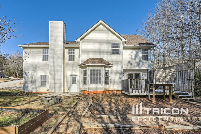 Building Photo - 4550 Talon Way