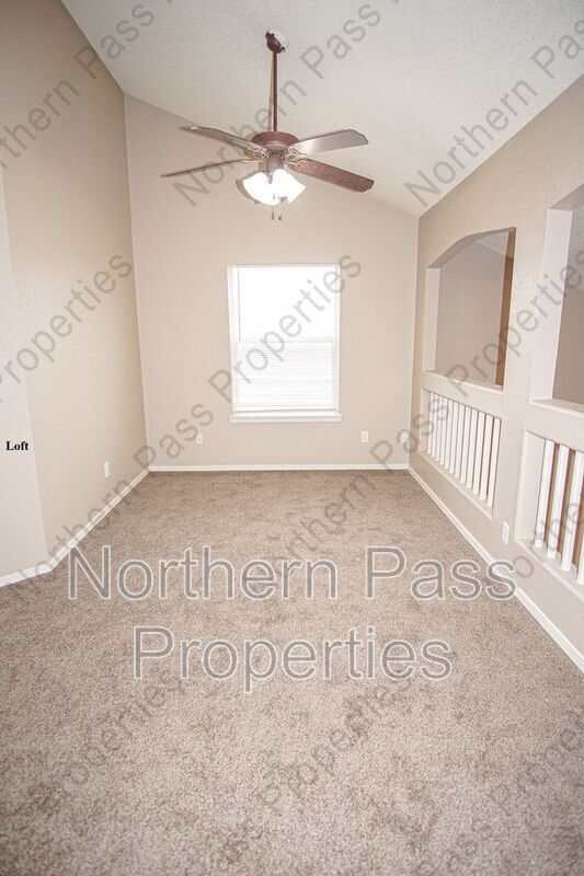 Building Photo - 10790 Adin St