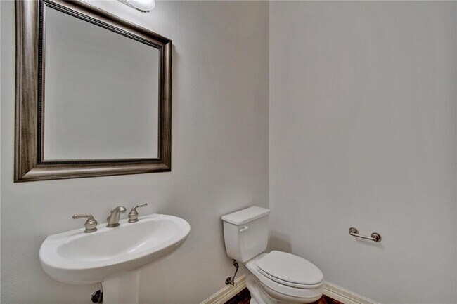 Building Photo - 2814 Cool River Loop