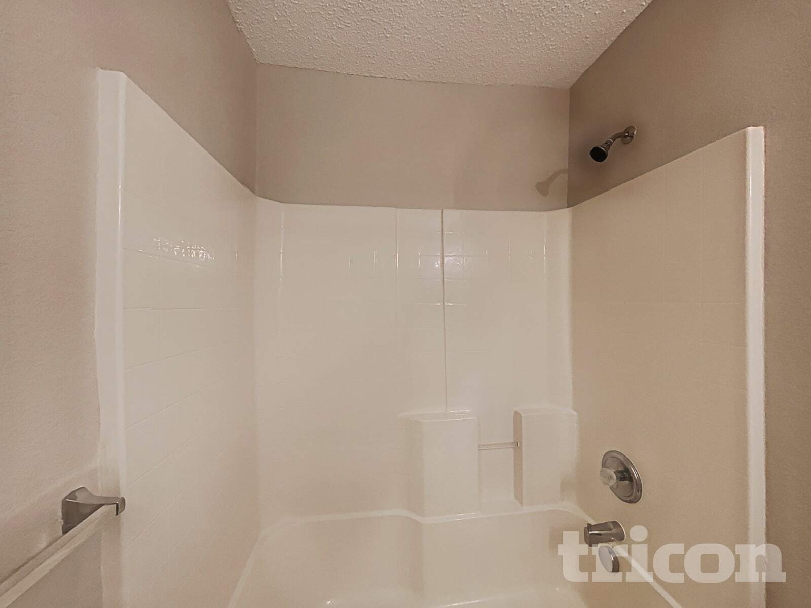 Building Photo - 1913 Lariat Dr