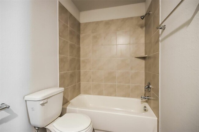 Building Photo - 13589 White Ibis St