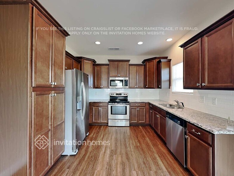 Building Photo - 5355 Roberta Crossing Dr