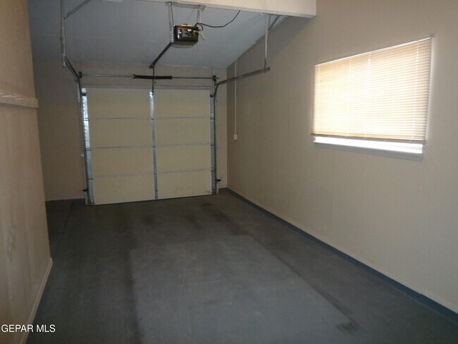 Building Photo - 11128 Wharf Cove Dr