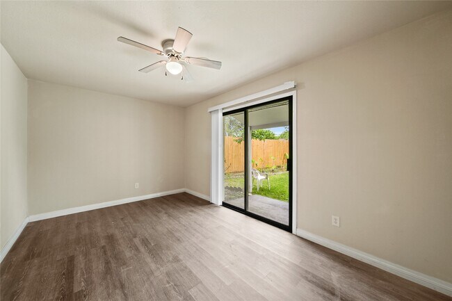 Building Photo - 8302 Braeburn Valley Dr